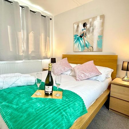 Horizon House, Stunning 2-Bedroom Flat 1, Parking, Netflix, Oxford Exterior foto
